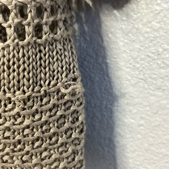 H&M Size L Gray Knit Sweater - Picture 3 of 4